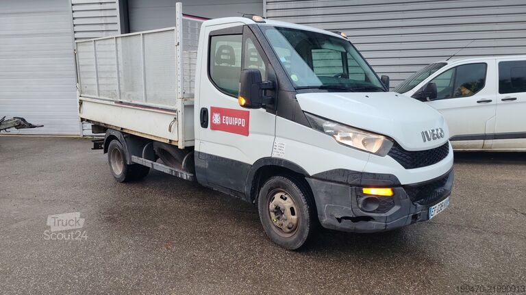 Véhicule utilitaire - benne Iveco 35C13