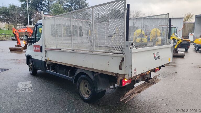 Véhicule utilitaire - benne Iveco 35C13