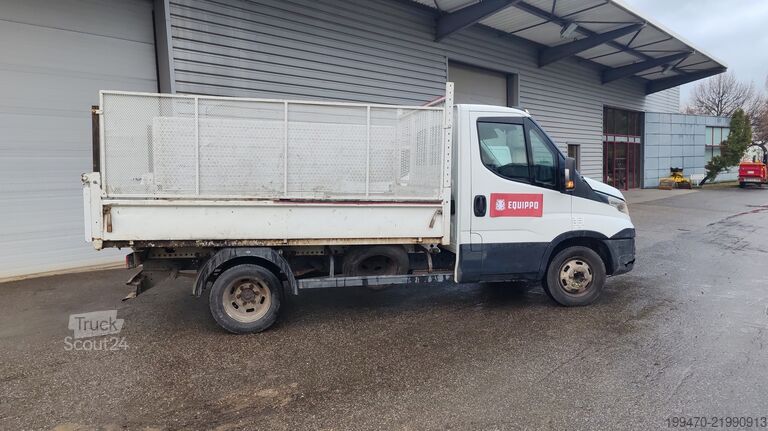 Véhicule utilitaire - benne Iveco 35C13
