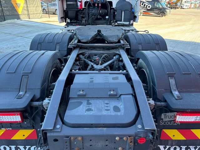 Trator standard Volvo FH 540 6x2 GLOBE XL / RETARDER / DOUBLE BOGIE