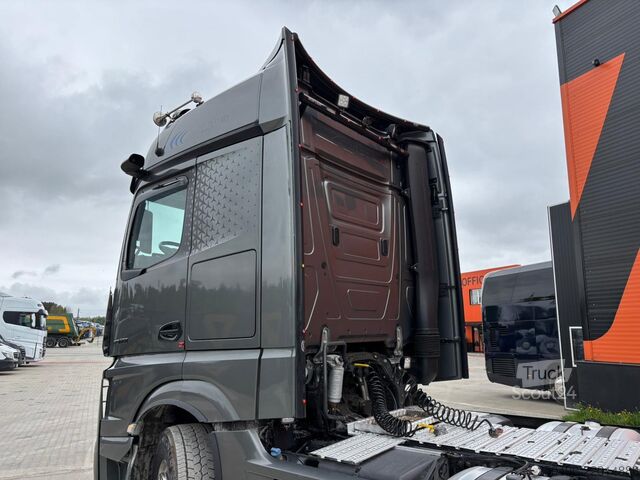 Standartinis traktorius Mercedes-Benz Actros 2863 6x4 BIG SPACE CAB / RETARDER