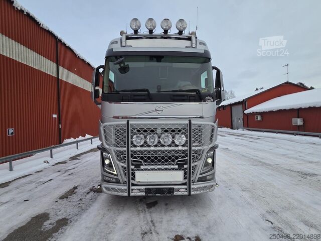 Стандартный трактор Volvo FH 16 750 8x4+2 GCW 180 ton / DOLLY / RETARDER ...