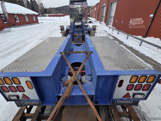 Стандартный трактор Volvo FH 16 750 8x4+2 GCW 180 ton / DOLLY / RETARDER ...