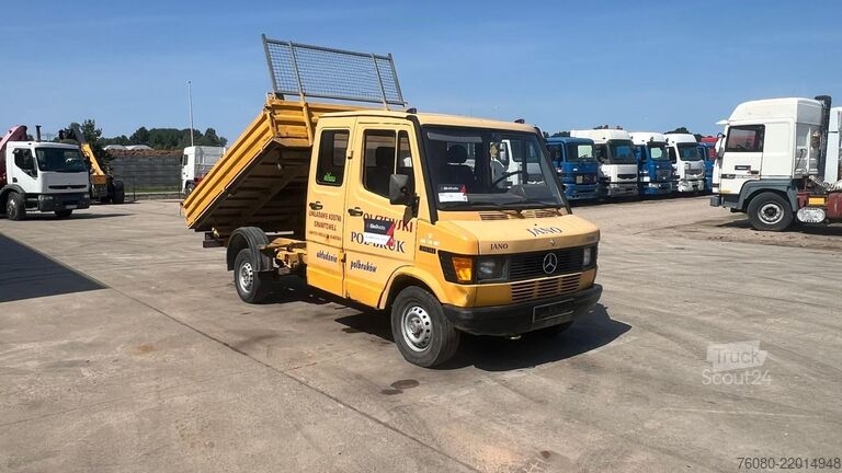 Tipper 3 côtés Mercedes-Benz Vario 310 (MANUAL PUMP / POMPE MANUELLE / 3 WAY...