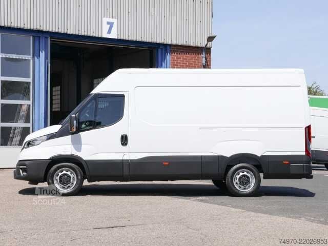 Furgon blaszak Iveco Daily 35S16H3.0A8VY
