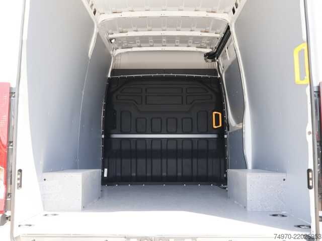 Furgon blaszak Iveco Daily 35S16H3.0A8VY