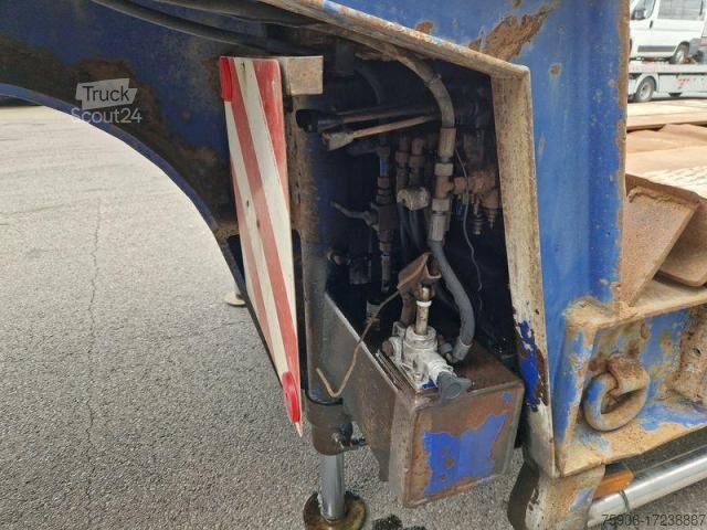 Semi-remorque  PORTE ENGINS 4 ESSIEUX