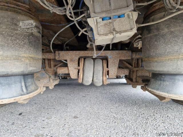 Semi-remorque  PORTE ENGINS 4 ESSIEUX