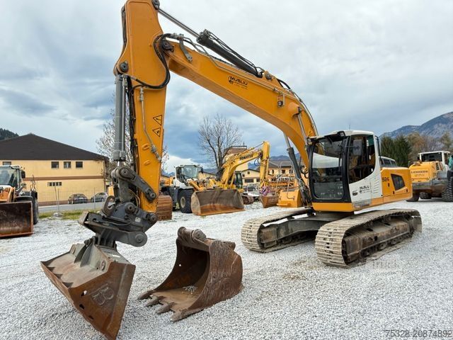 Chain excavator LIEBHERR R 924 LC Schnellwechsler BMT SW2 2x Löffeln