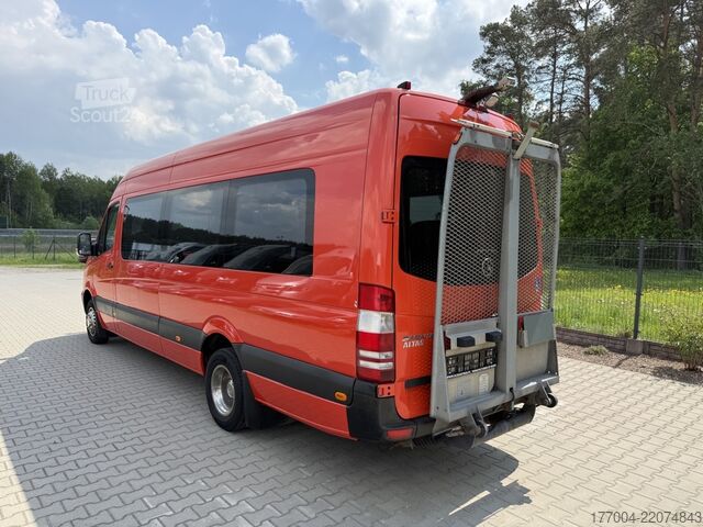 Minibusz Mercedes-Benz Sprinter 516