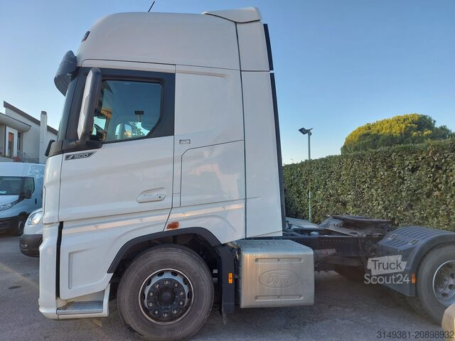 Trattore stradale standard Ford F-max