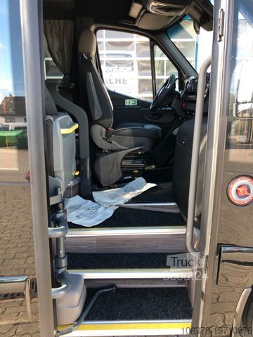 Minibus MERCEDES-BENZ Sprinter Businessline L  Sitzplätze 16+1+1
