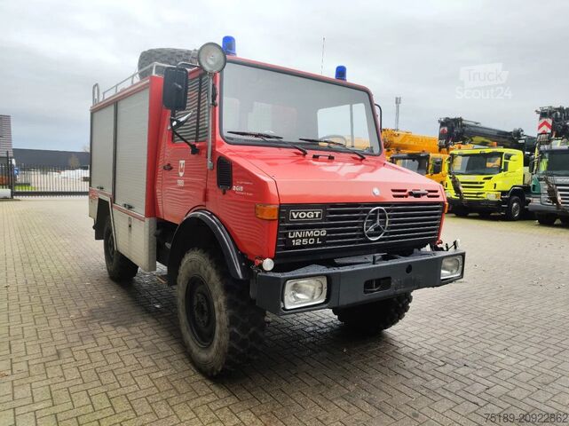 Brandbil Unimog U 1250L 4x4