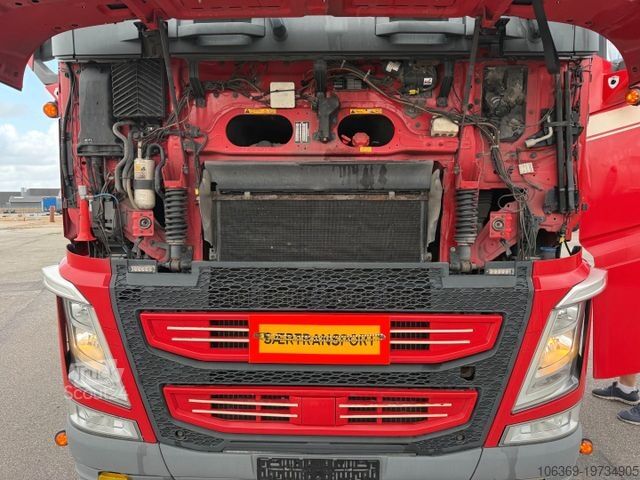 Standard tractor unit VOLVO FH 460 6x2 Globetrotter Euro 6