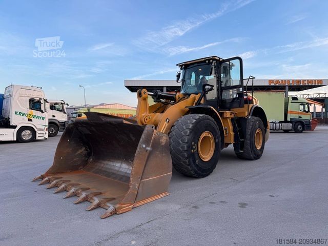 Riteņu iekrāvējs CATERPILLAR 966M