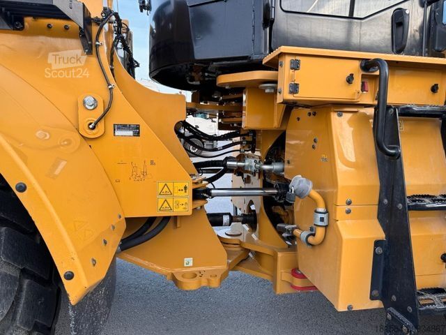 Riteņu iekrāvējs CATERPILLAR 966M