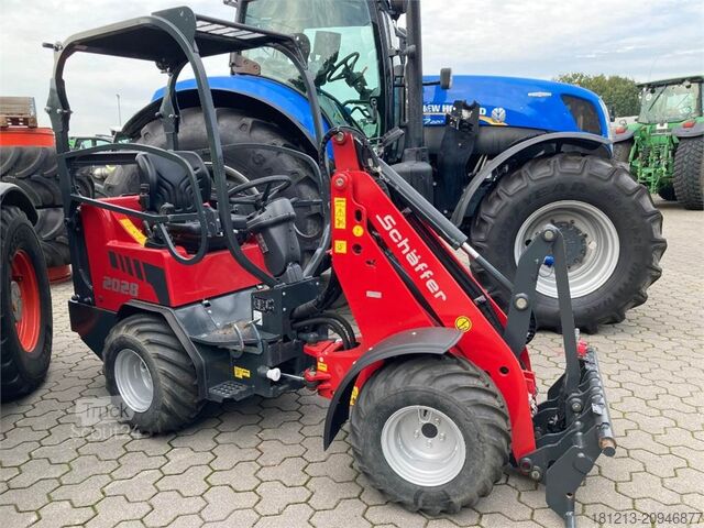 Погрузчик с колёсным шасси Schäffer 2028