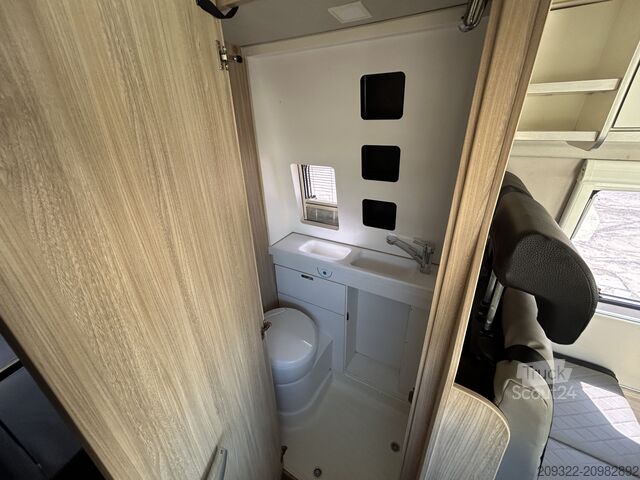 Caravana/autocaravana Fiat Weinsberg Carabus 600 K | 4 Posti Letto | Completamente Attrezzato