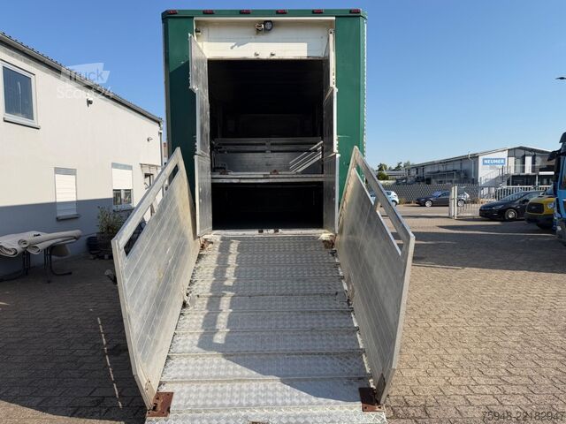 Szarvasmarha-szállító teherautó SCANIA 5