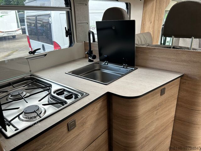 Halvintegrerad husbil EURA MOBIL PROFILA T 695 EB CAM PANO SD KAM LM