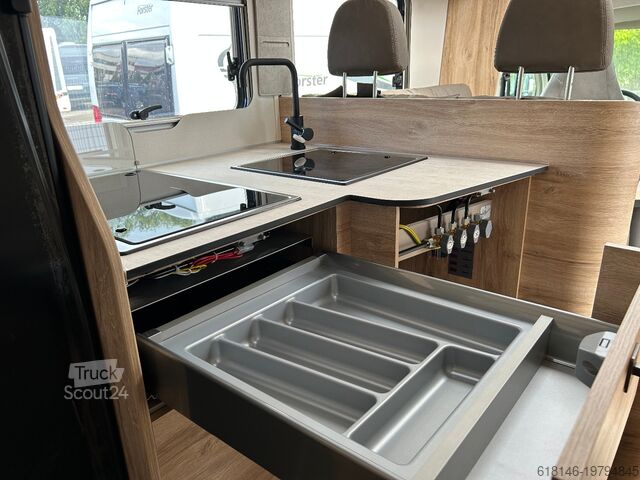 Halvintegrerad husbil EURA MOBIL PROFILA T 695 EB CAM PANO SD KAM LM