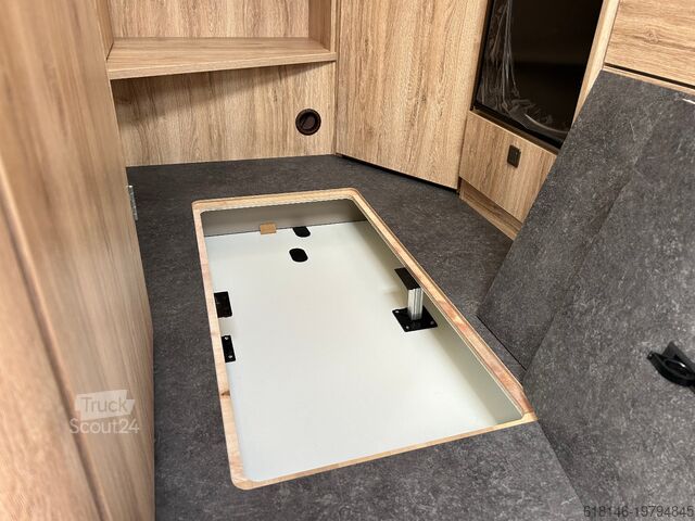 Halvintegrerad husbil EURA MOBIL PROFILA T 695 EB CAM PANO SD KAM LM