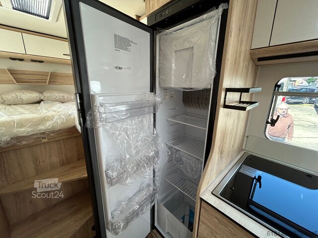 Halvintegrerad husbil EURA MOBIL PROFILA T 695 EB CAM PANO SD KAM LM