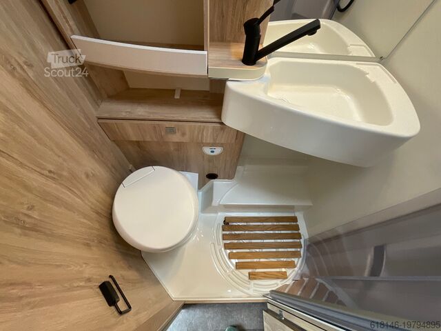 Halvintegrerad husbil EURA MOBIL PROFILA RS 695 EB, MAXI 4.4 t, Markise, 180 PS