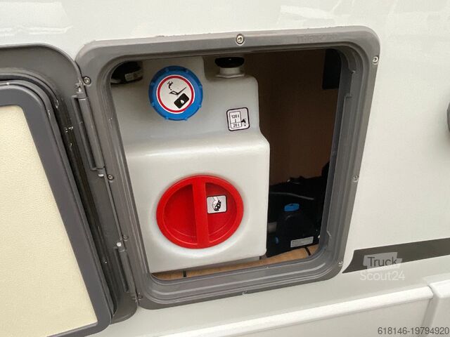 Semi-integrated camper BUERSTNER LYSEO TD 690 G NAVI / SOLAR / KLIMA / FAHRTRÄ