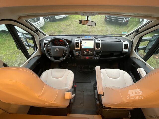 Semi-integrated camper BUERSTNER LYSEO TD 690 G NAVI / SOLAR / KLIMA / FAHRTRÄ