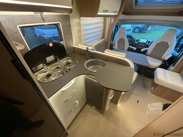 Semi-integrated camper BUERSTNER LYSEO TD 690 G NAVI / SOLAR / KLIMA / FAHRTRÄ