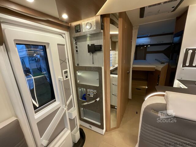 Semi-integrated camper BUERSTNER LYSEO TD 690 G NAVI / SOLAR / KLIMA / FAHRTRÄ
