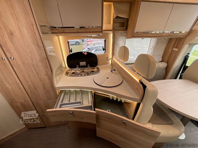 Halvintegrerad husbil EURA MOBIL PROFILA RS 675 SB DACHKLIMA/NAVI/RÜCK/MARKISE