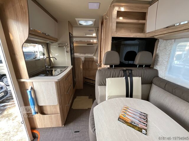 Halvintegrerad husbil EURA MOBIL PROFILA T 676 EB MAXI 4,4 t / Mondial Plus