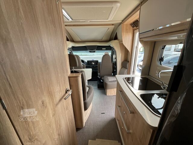 Halvintegrerad husbil EURA MOBIL PROFILA T 676 EB MAXI 4,4 t / Mondial Plus