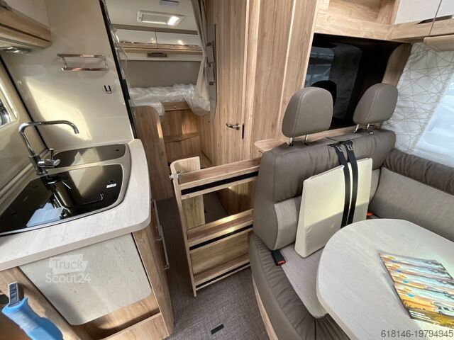 Halvintegrerad husbil EURA MOBIL PROFILA T 676 EB MAXI 4,4 t / Mondial Plus