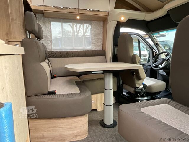 Halvintegrerad husbil EURA MOBIL PROFILA T 676 EB MAXI 4,4 t / Mondial Plus