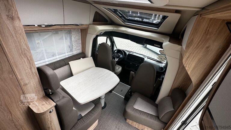 Halvintegrerad husbil EURA MOBIL PROFILA T 676 EB MAXI 4,4 t / Mondial Plus