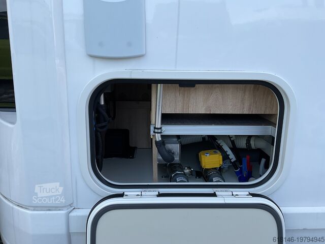 Halvintegrerad husbil EURA MOBIL PROFILA T 676 EB MAXI 4,4 t / Mondial Plus