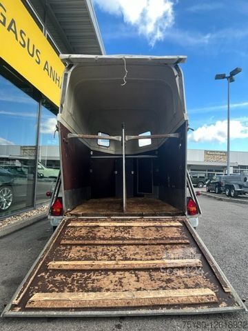 Pferdeanhänger  Bretthauer 2-Pferdeanhänger 2t. Holz/Polydach