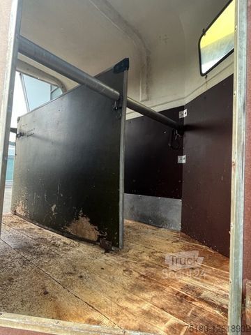 Pferdeanhänger  Bretthauer 2-Pferdeanhänger 2t. Holz/Polydach