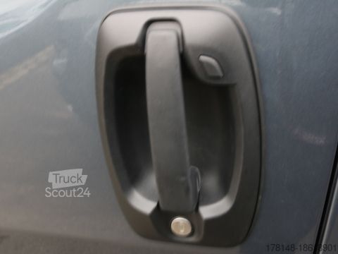 Husbil Eura Mobil Van 595 HB