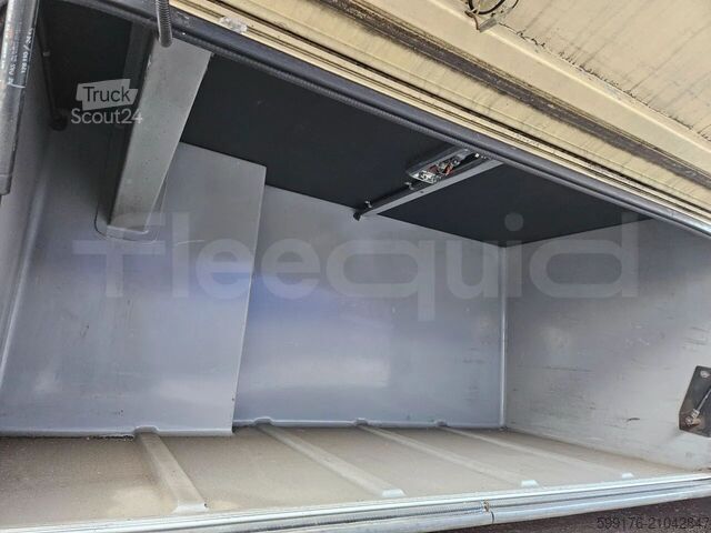 Autobus turystyczny IVECO Mago2