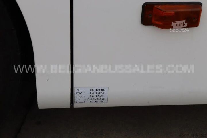 Touringcar Mercedes Tourismo 17RHD / Full options / Lift