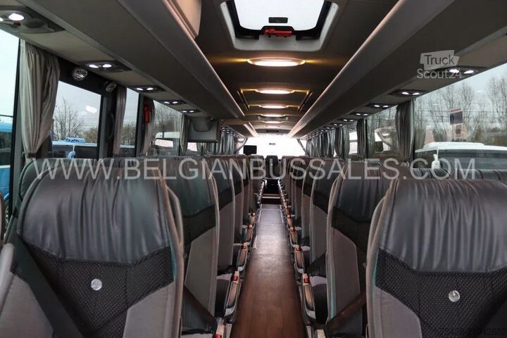 Touringcar Mercedes Tourismo 17RHD / Full options / Lift