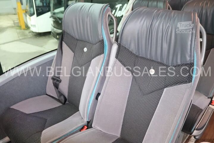 Touringcar Mercedes Tourismo 17RHD / Full options / Lift