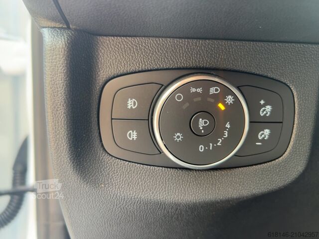 Furgon blaszak FORD TRANSIT COURIER Kasten LKW Trend 100 kW