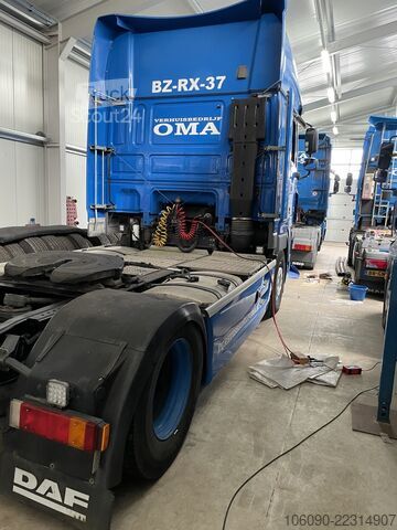 Tractor estándar DAF FT XF105