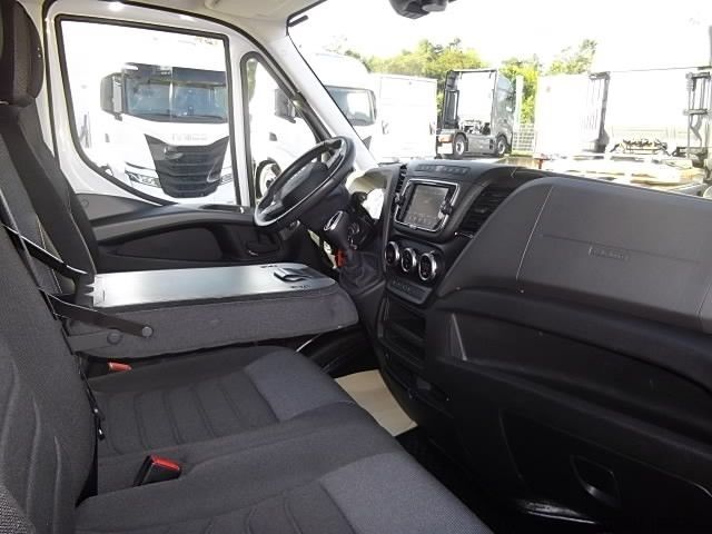 Korotettu pakettiauto IVECO 35S14A8V / Kamera / Tempomat / Webasto