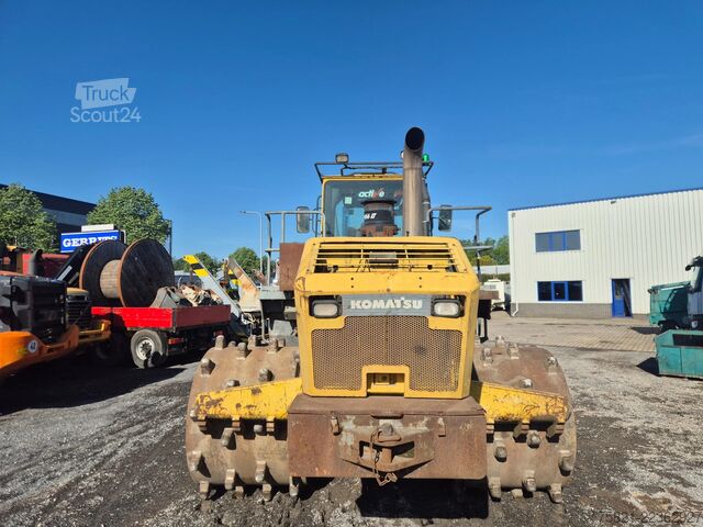 компресор за отпадъци Komatsu WF 450 - 3D